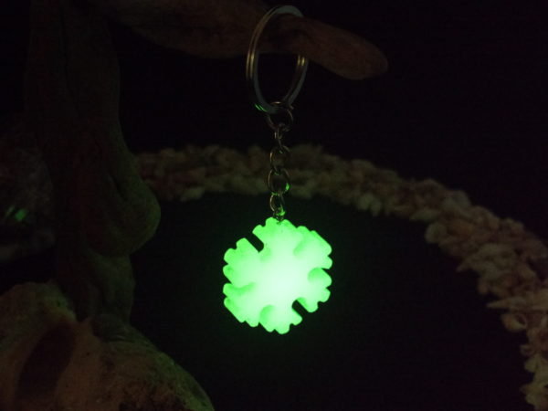 Small Snowflake – Glow in the Dark Green