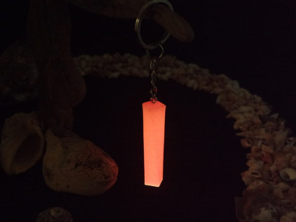 Twisted column – Glow in the Dark Pink