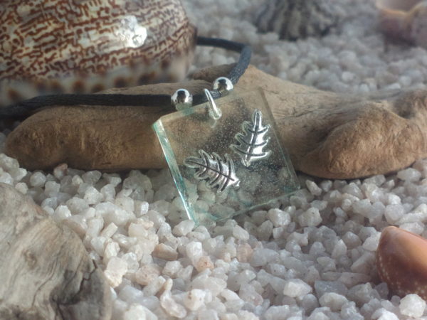 Square Pendant – Clear with leaf charms