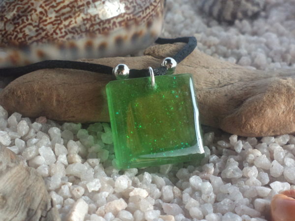 Square Pendant – Sparkling Green