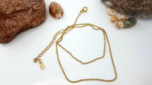 Curb Chain Necklace (Gold)