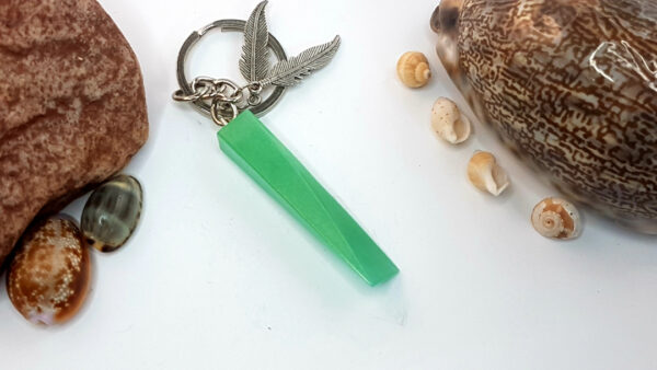 Chisel – Shimmer Green with feather charms